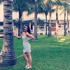 Meet your Posher, Becca